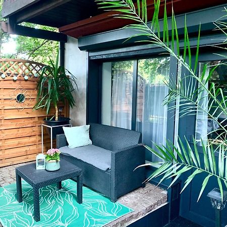 Uroczy Apartament Z Patio シュチェチン エクステリア 写真